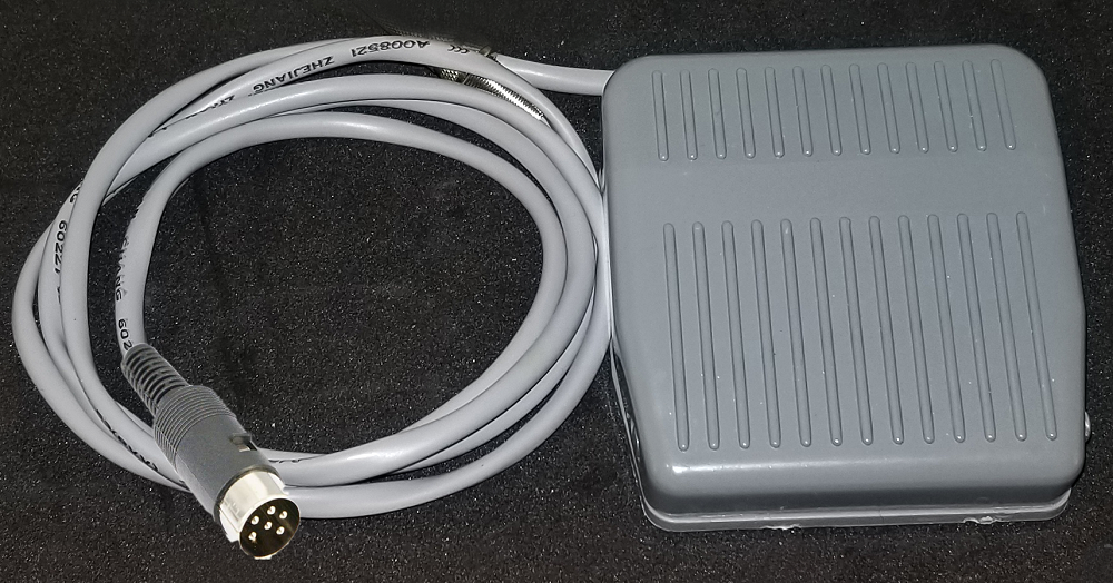 Uniprobe 6-pin DIN plug Square Foot Pedal
